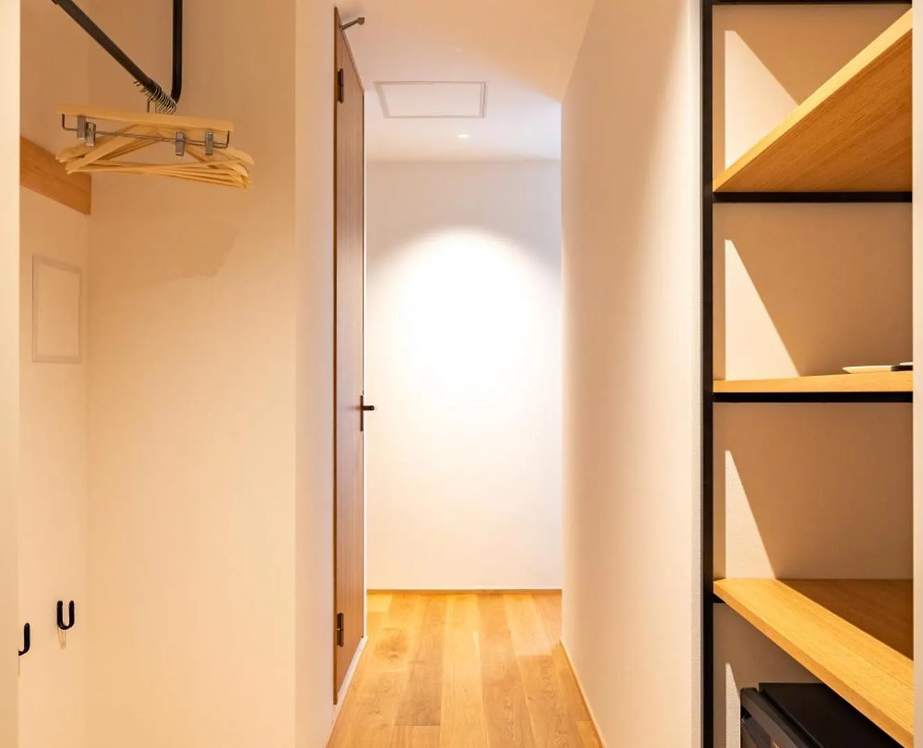 Dash Living Gojo Kyoto 2*,