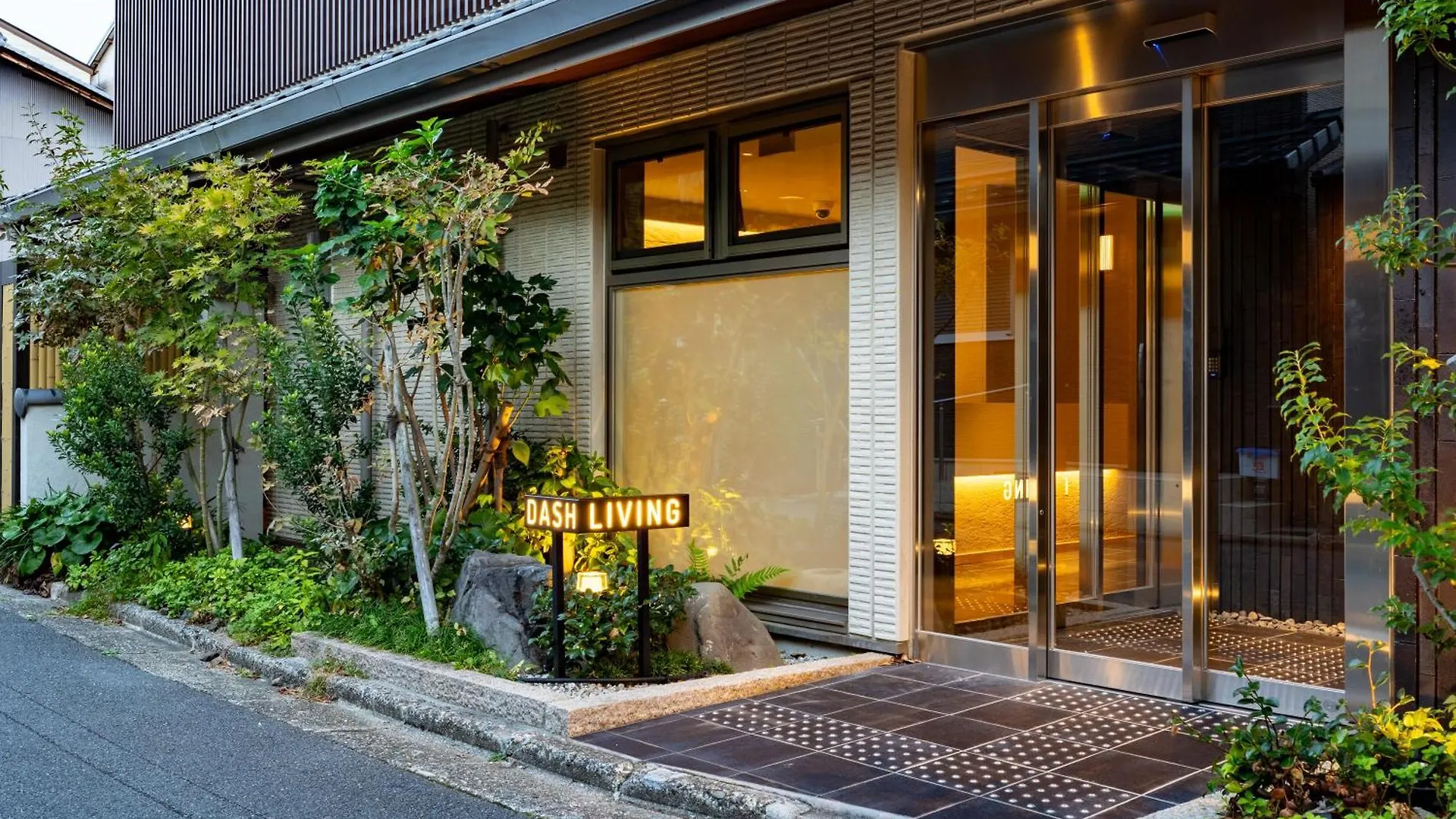 Dash Living Gojo Kiotó Japán